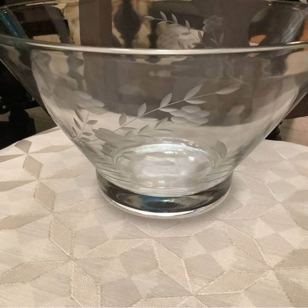 Large Glass Bowl W/Etching
